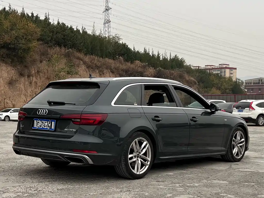 Audi A4 (Import) — фото 4