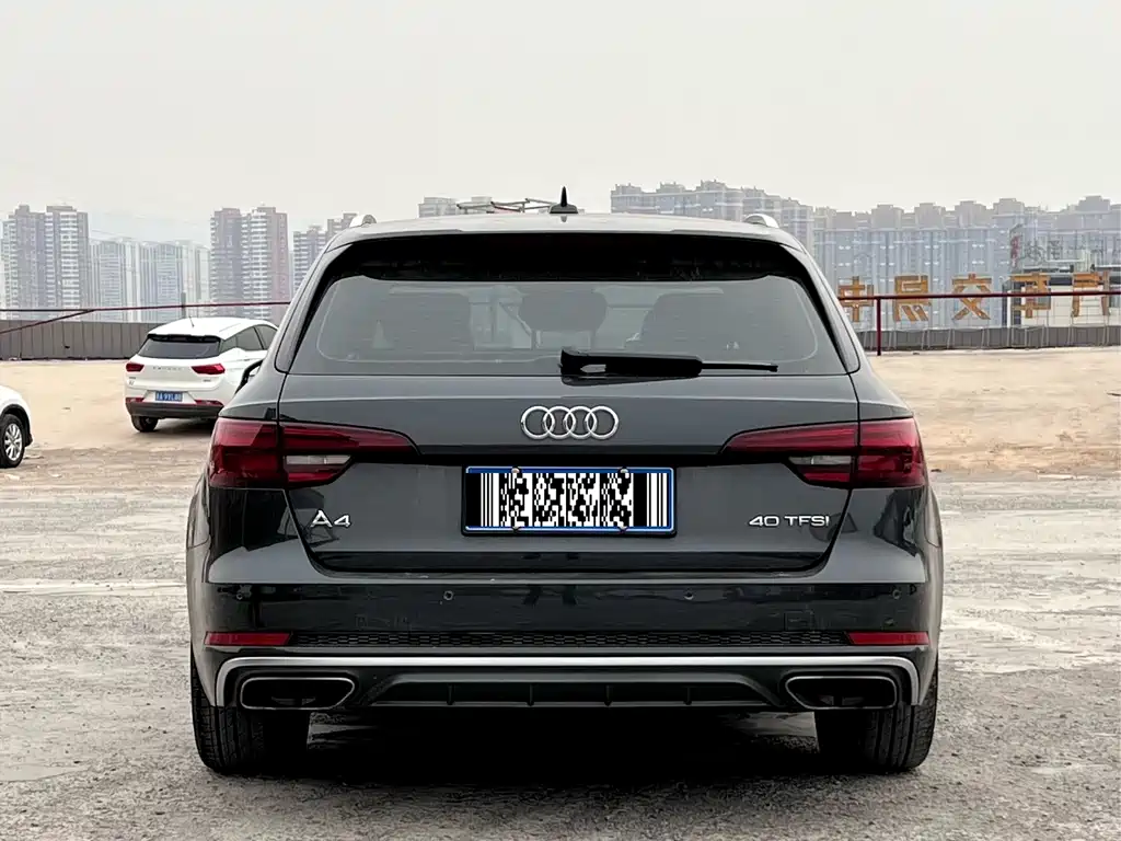 Audi A4 (Import) — фото 5