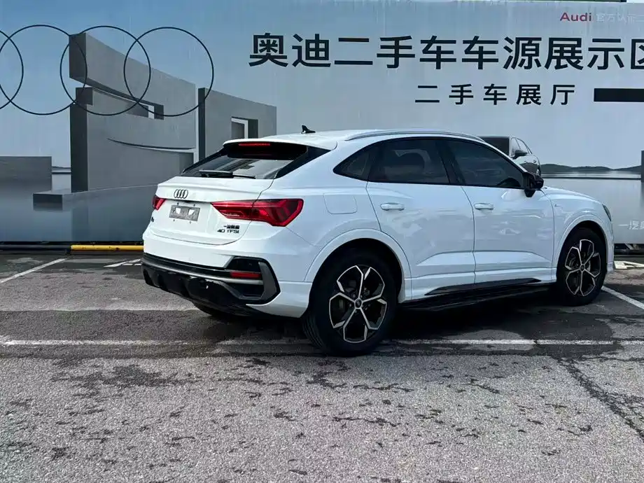Audi Q3 Sportback — фото 4
