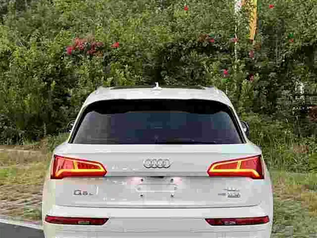 Audi Q5L — фото 4