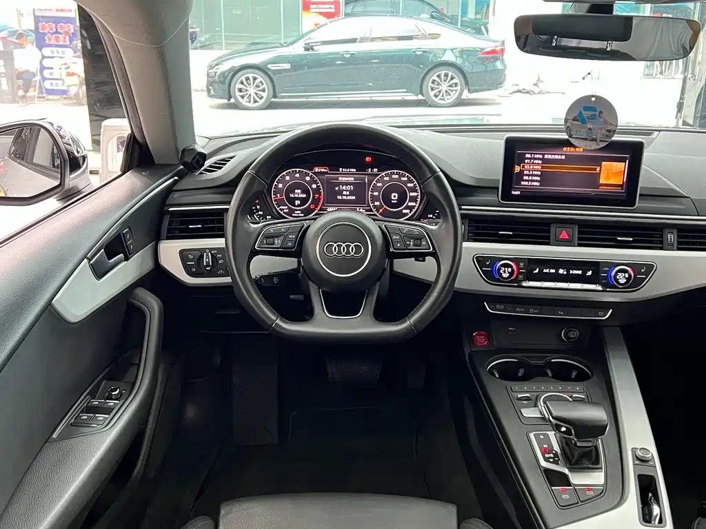 Audi A5 (Import) — фото 9
