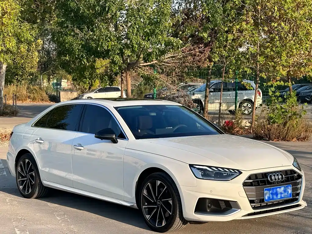 Audi A4L — фото 3