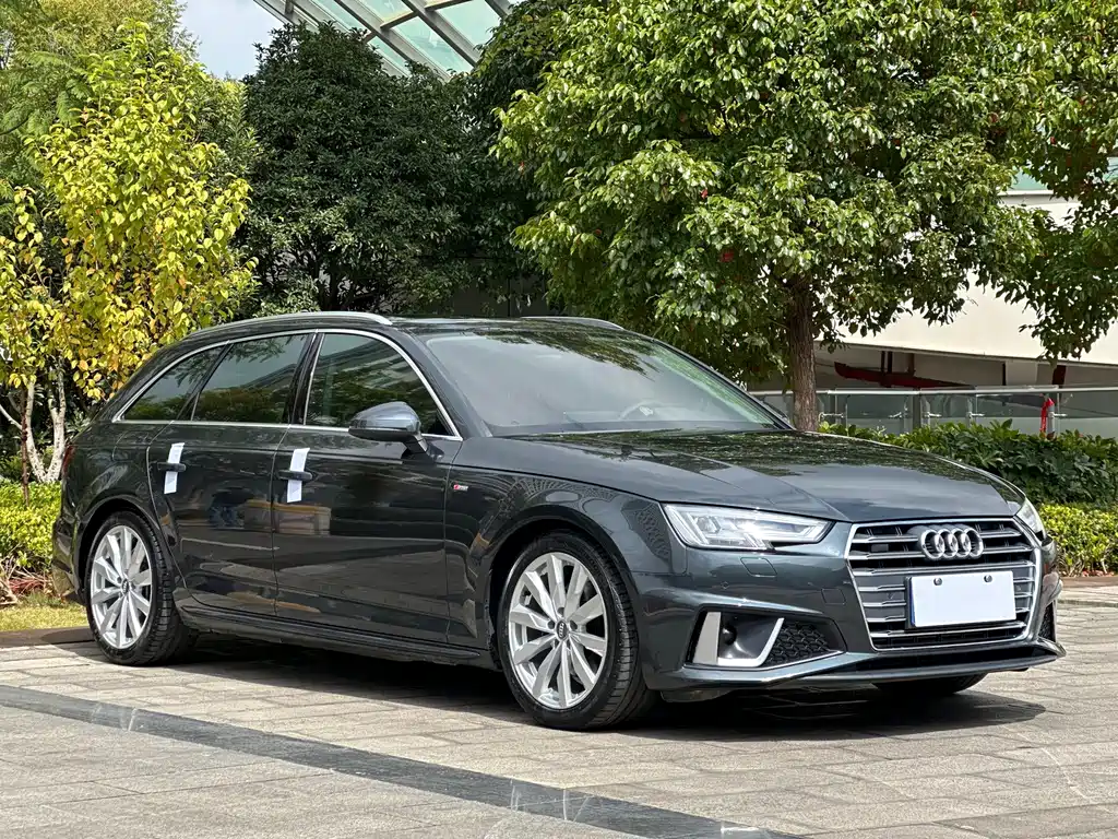Audi A4 (Import) — фото 3