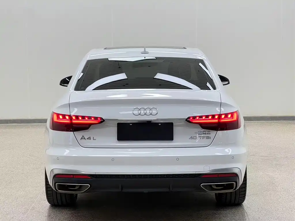 Audi A4L — фото 5