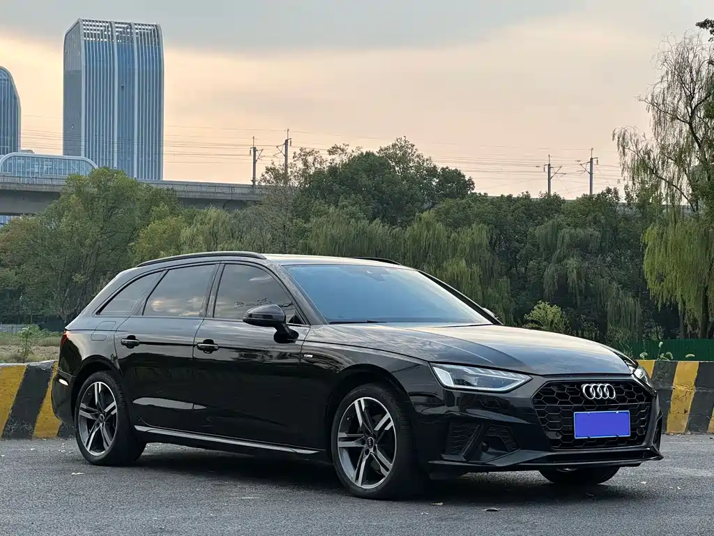 Audi A4 (Import) — фото 4