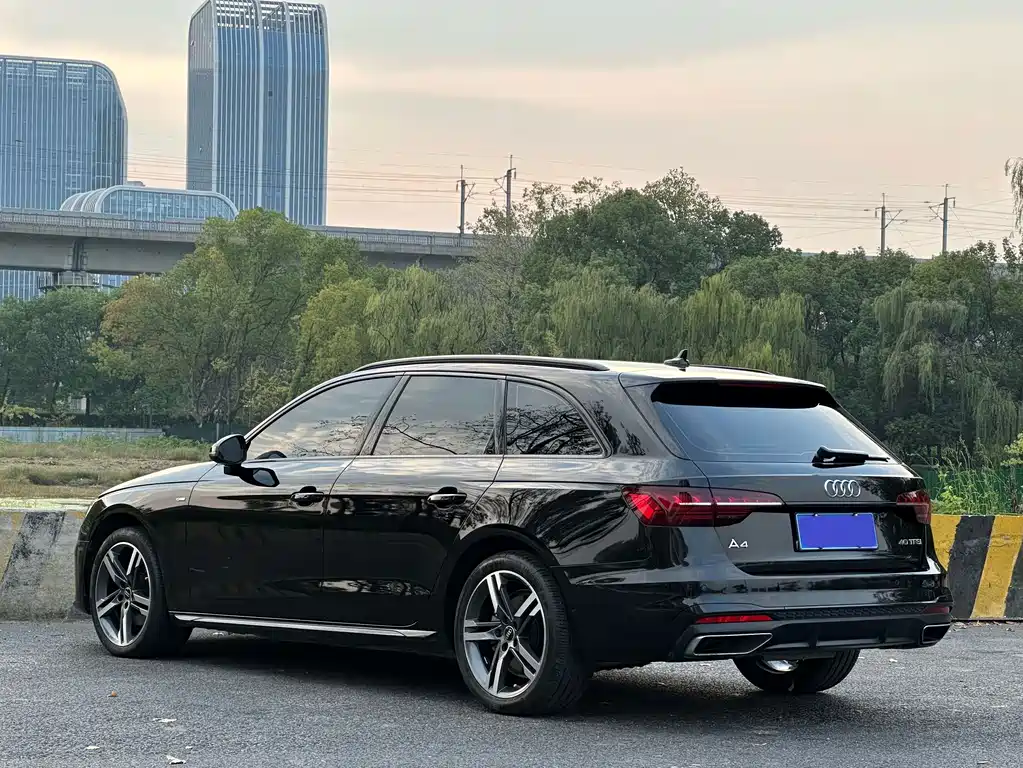 Audi A4 (Import) — фото 7