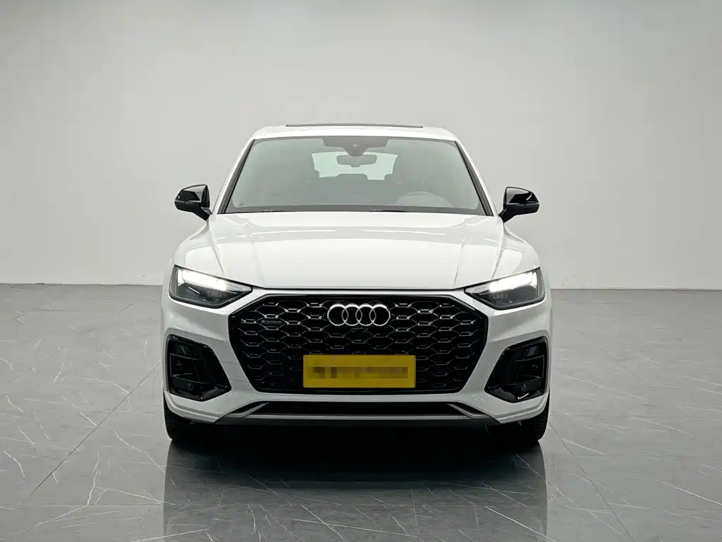 Audi Q5L Sportback — фото 2