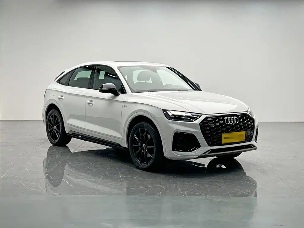 Audi Q5L Sportback — фото 8