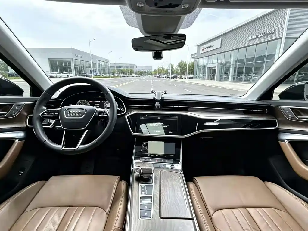 Audi A6L — фото 6
