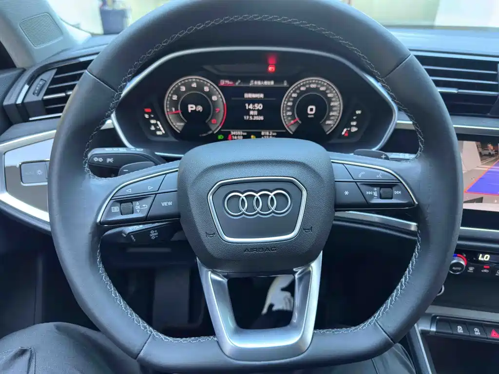 Audi Q3 — фото 13