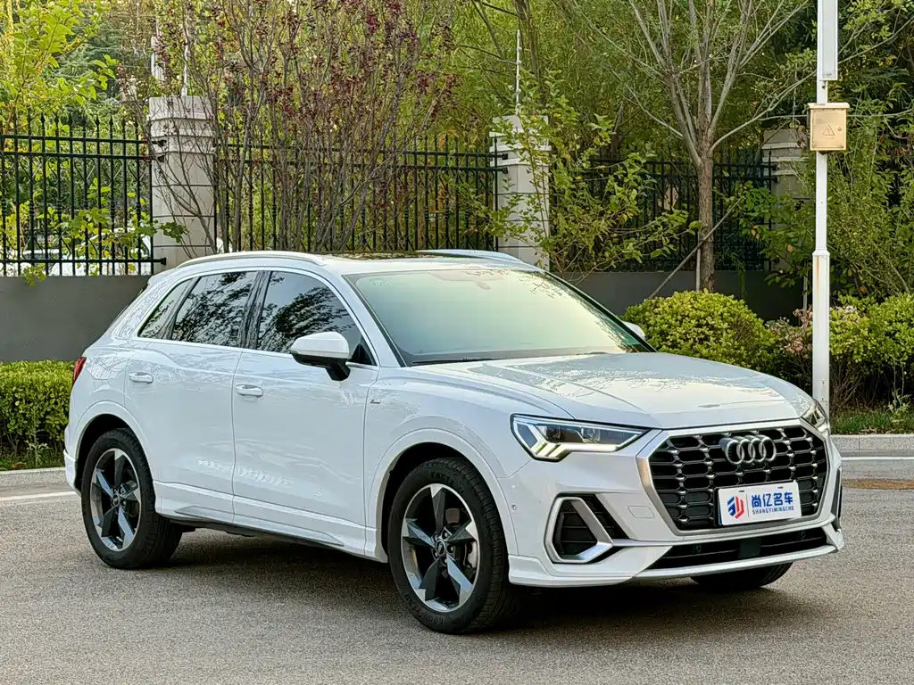 Audi Q3 — фото 20