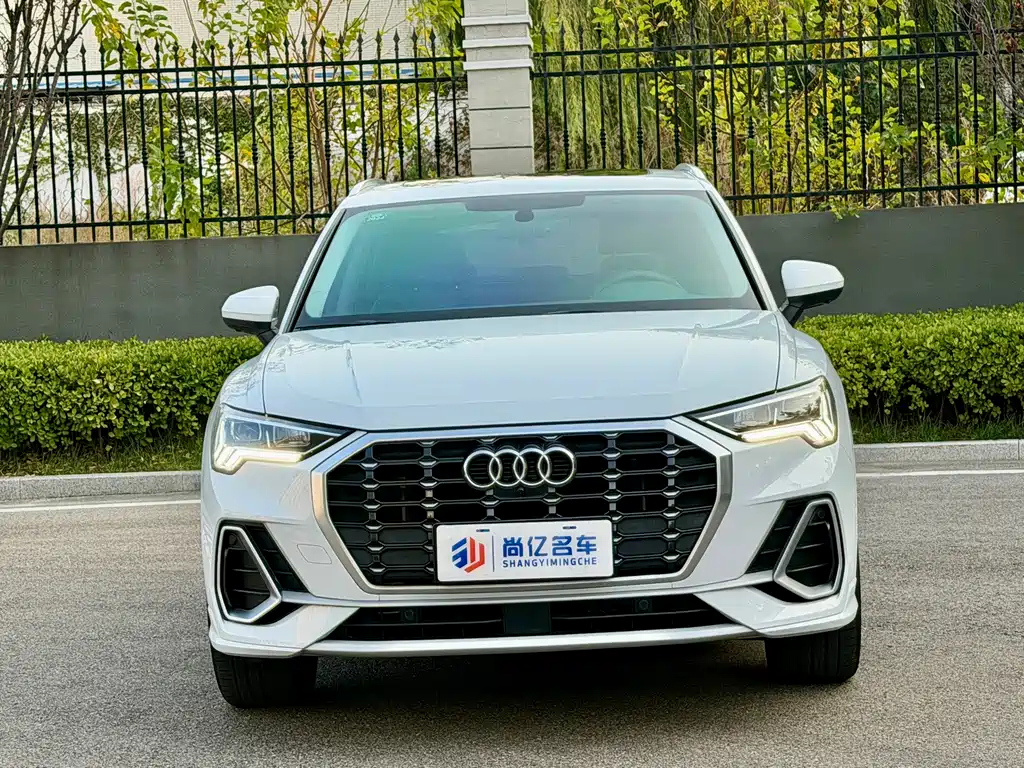 Audi Q3 — фото 22