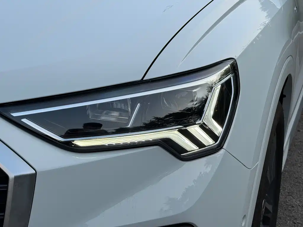 Audi Q3 — фото 23