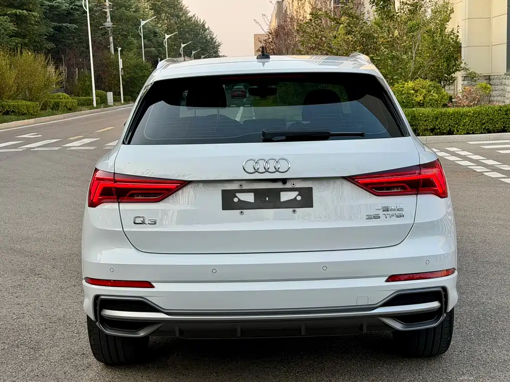 Audi Q3 — фото 26