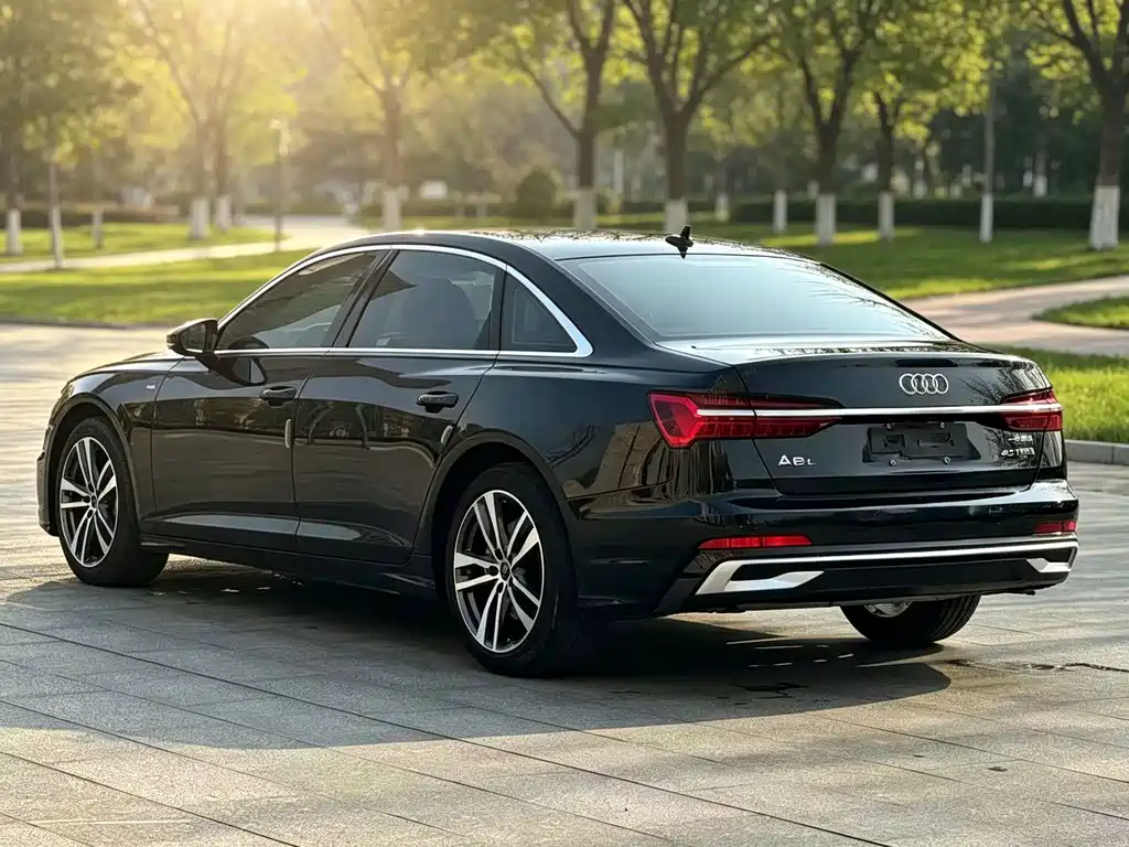 Audi A6L — фото 6