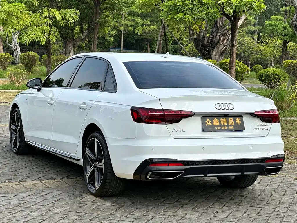 Audi A4L — фото 13