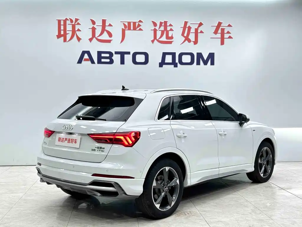 Audi Q3 — фото 6