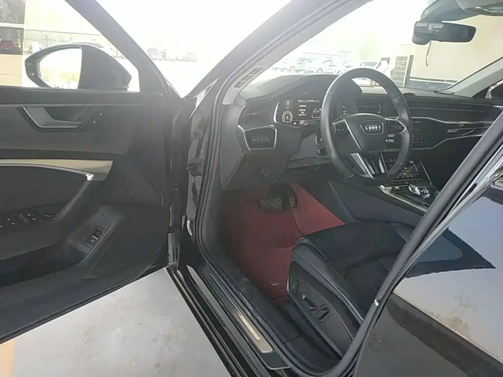 Audi A6L — фото 15