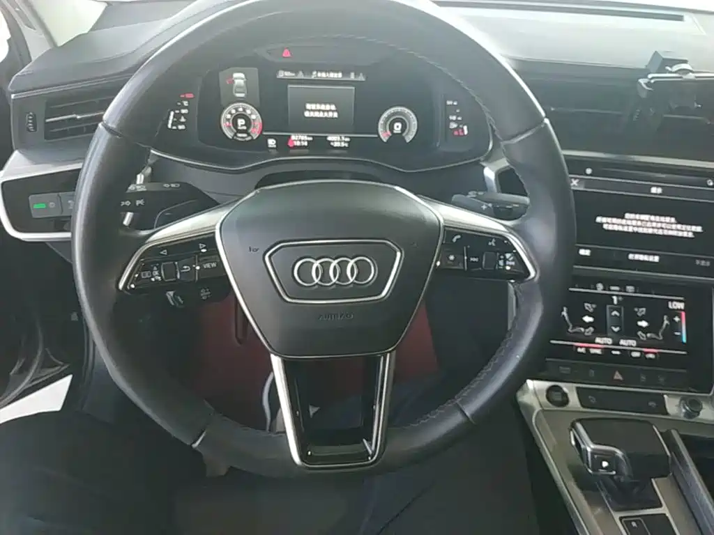 Audi A6L — фото 10