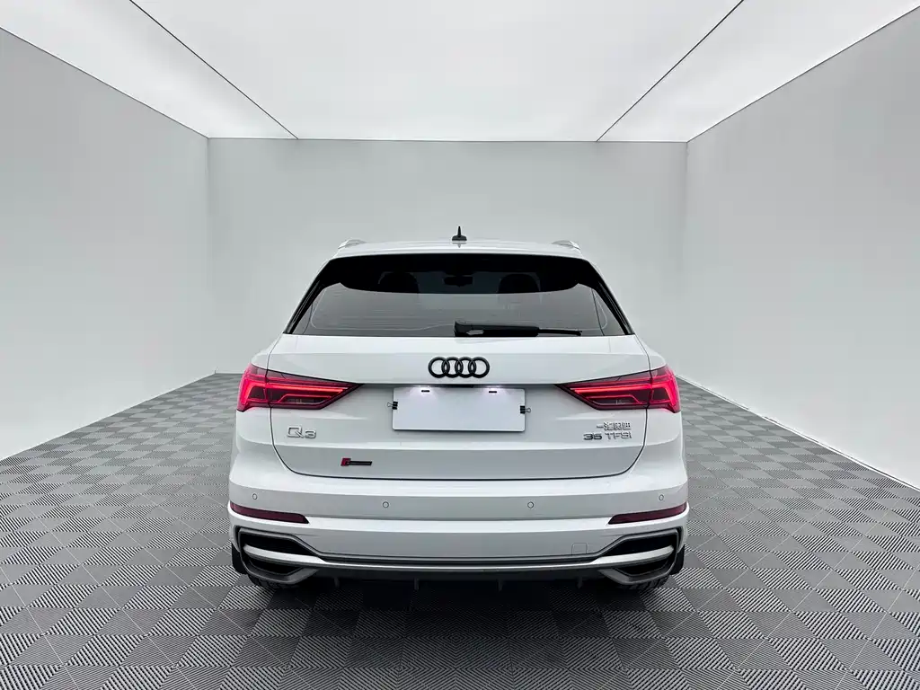 Audi Q3 — фото 5