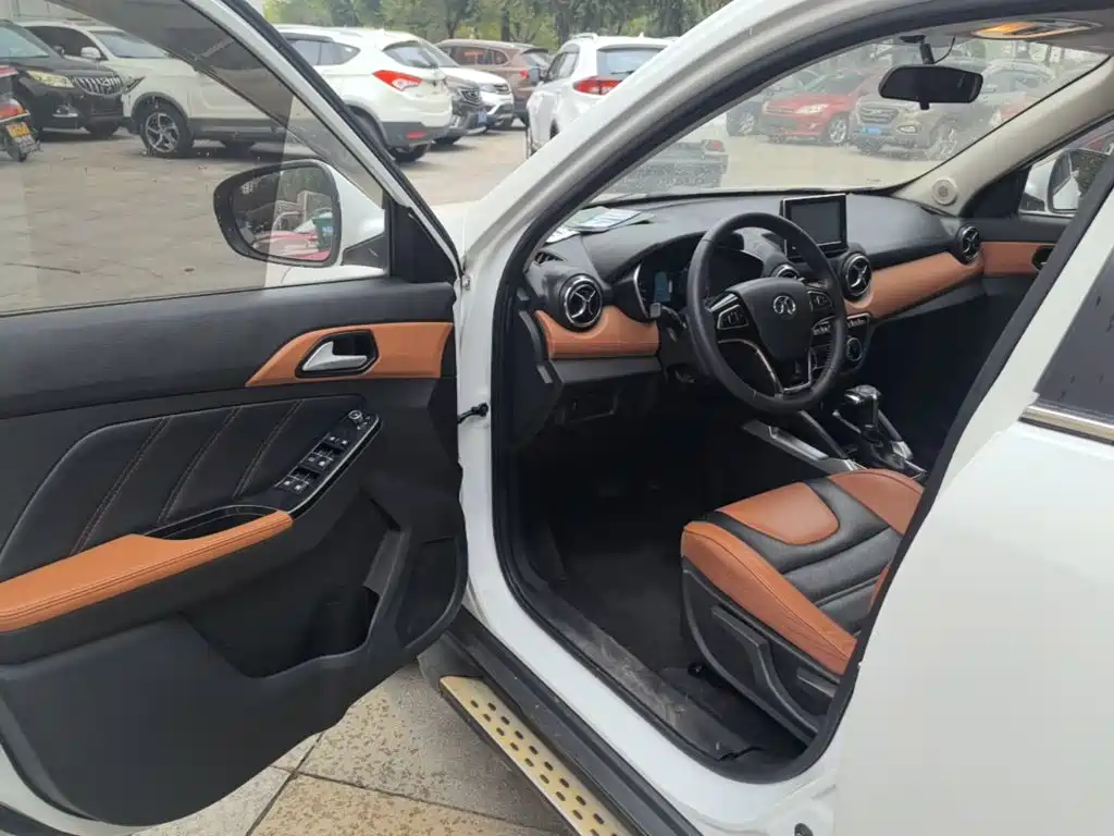 BAIC Senova X35 — фото 15