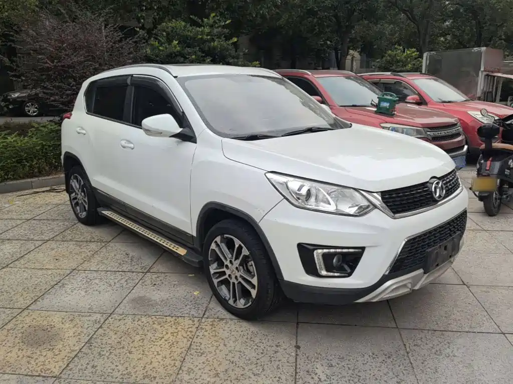 BAIC Senova X35 — фото 3