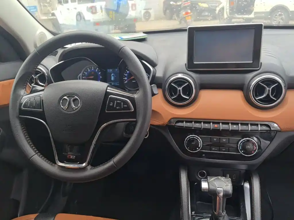 BAIC Senova X35 — фото 9