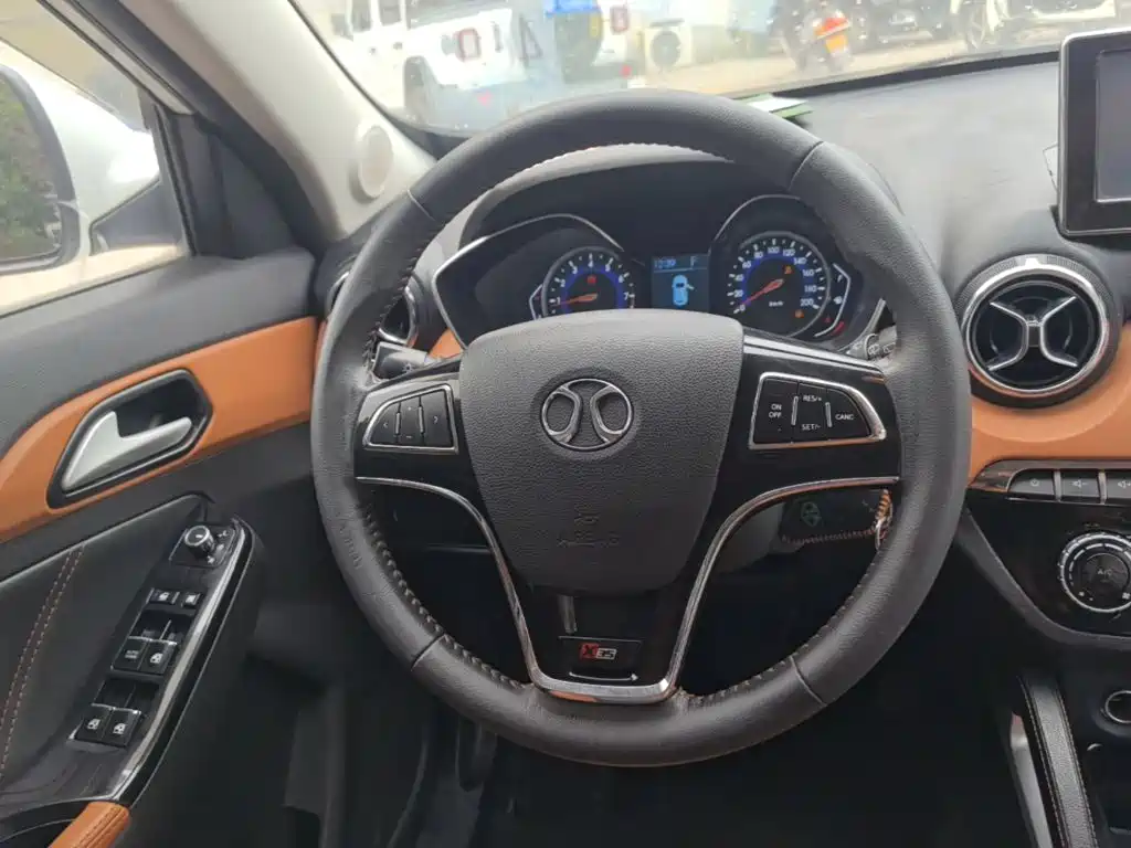 BAIC Senova X35 — фото 10