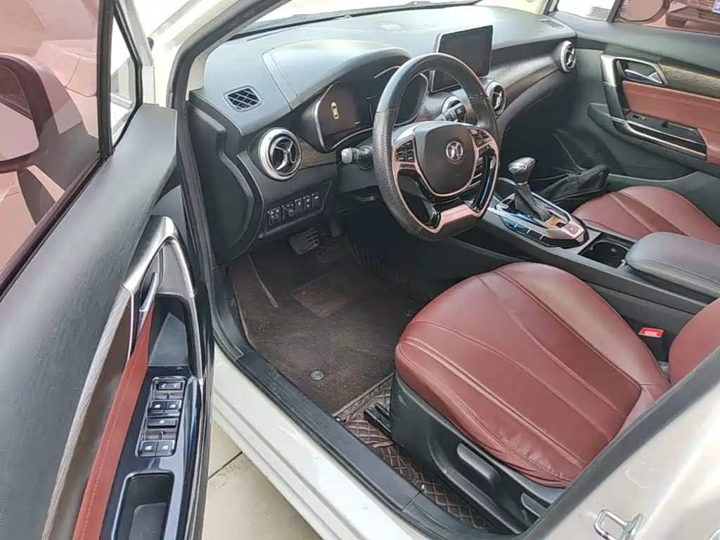 BAIC Senova D50 — фото 15