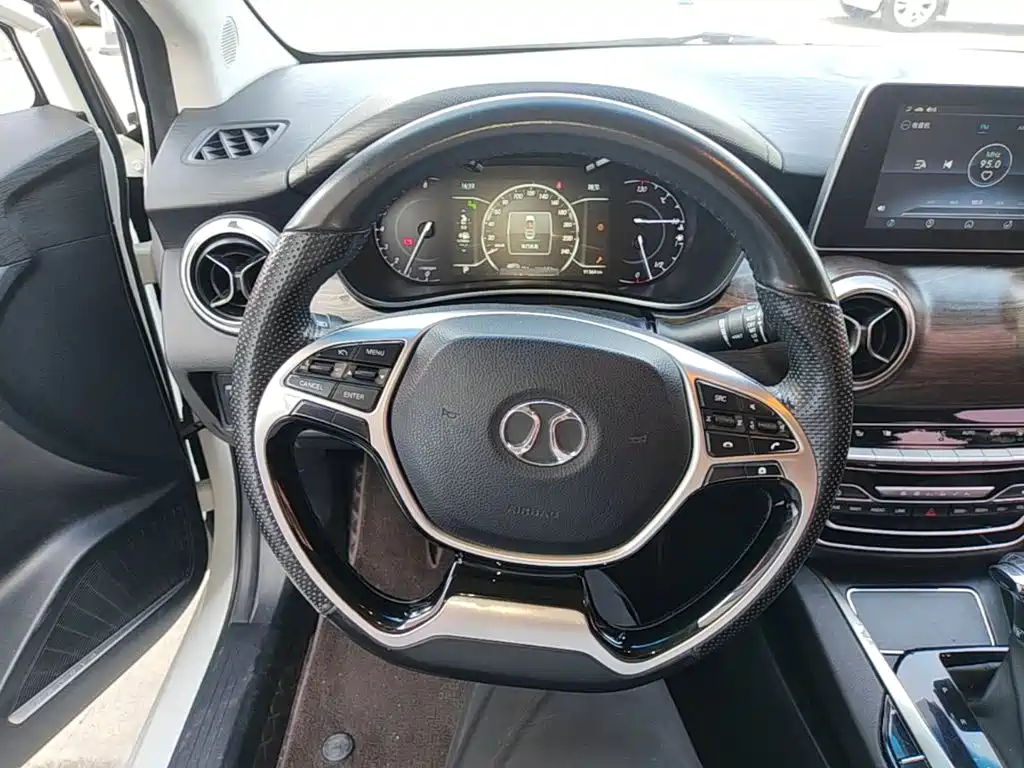 BAIC Senova D50 — фото 10