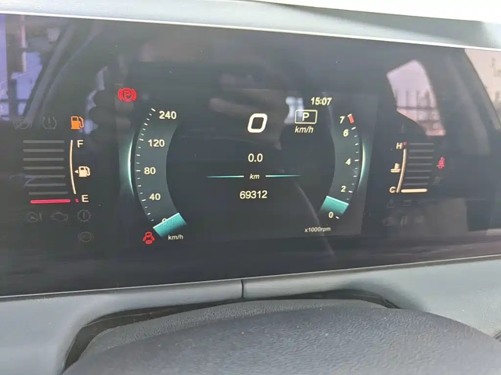 BAIC U5 Plus — фото 11