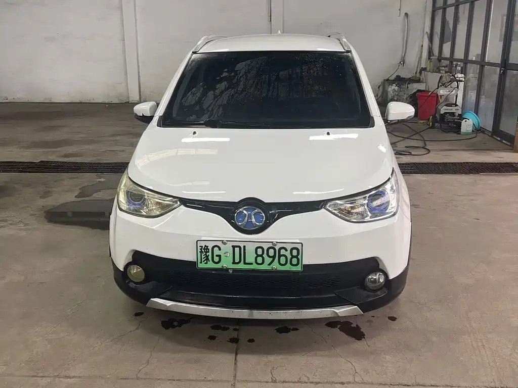 BAIC New Energy EC — фото 2