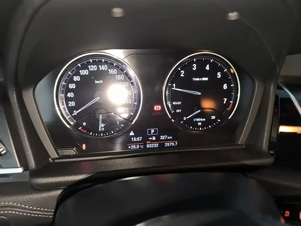 BMW 2 Series Active Tourer — фото 11