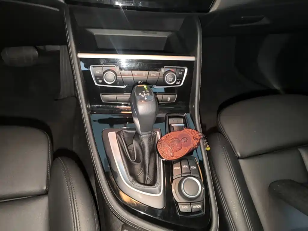 BMW 2 Series Active Tourer — фото 13
