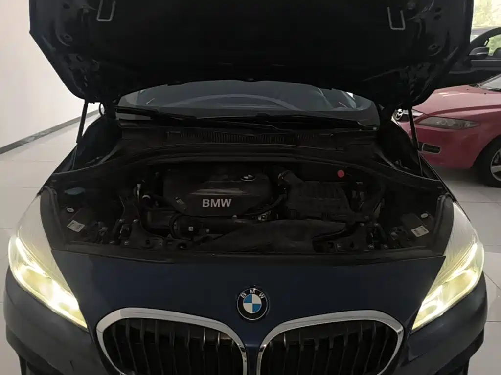 BMW 2 Series Active Tourer — фото 19