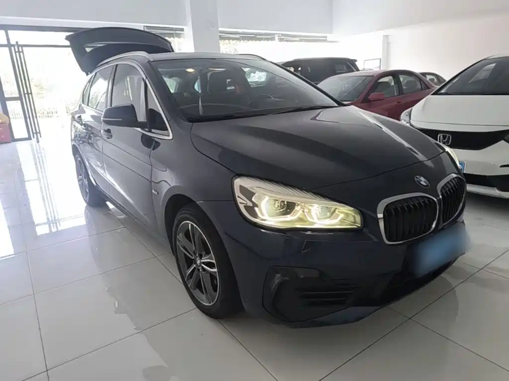 BMW 2 Series Active Tourer — фото 3