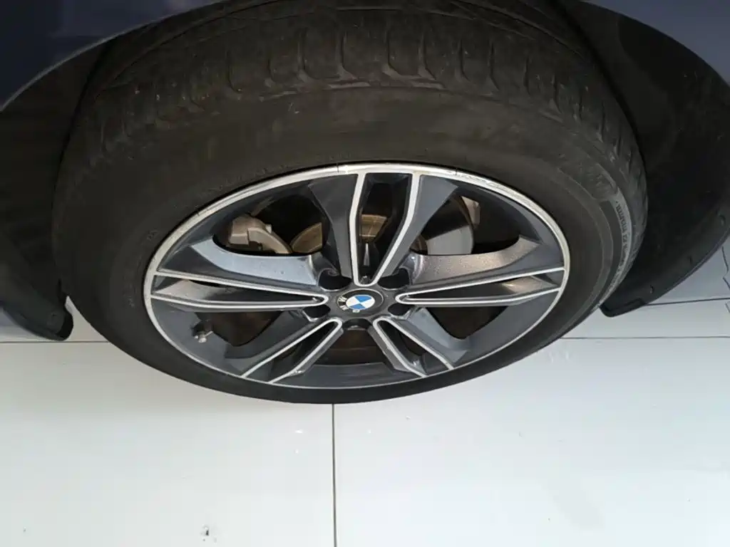 BMW 2 Series Active Tourer — фото 22