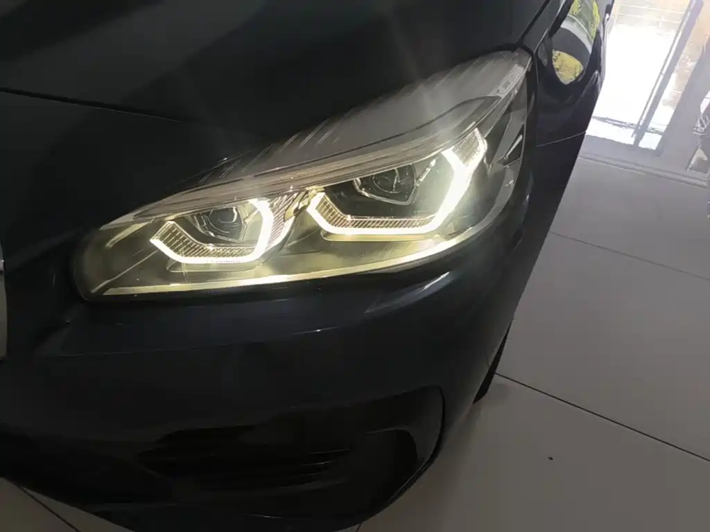 BMW 2 Series Active Tourer — фото 23