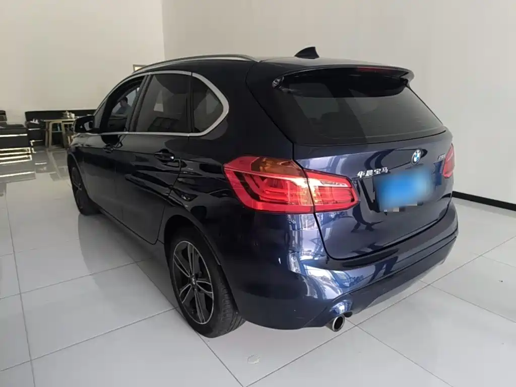BMW 2 Series Active Tourer — фото 4
