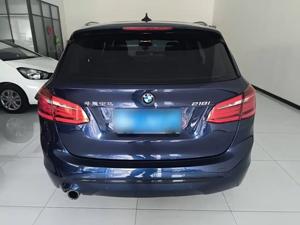 BMW 2 Series Active Tourer — фото 5