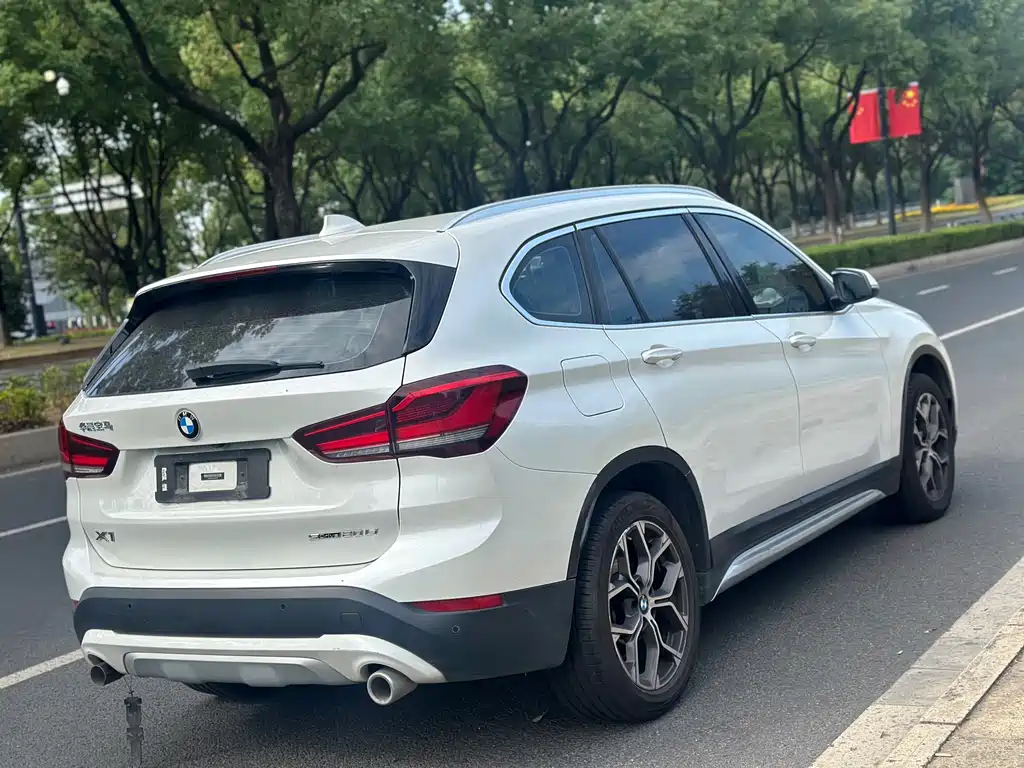 BMW X1 — фото 9