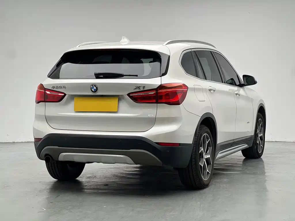 BMW X1 — фото 6
