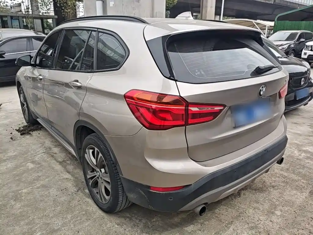 BMW X1 — фото 4