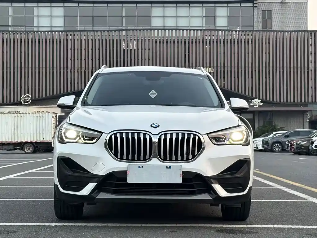 BMW X1 — фото 2