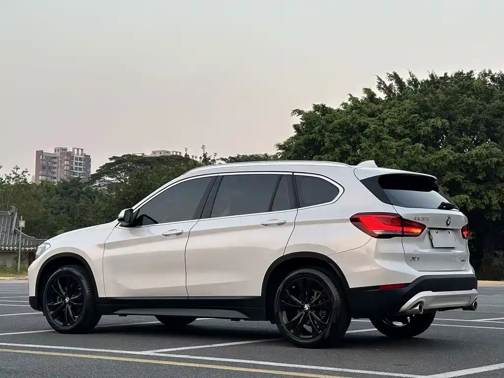 BMW X1 — фото 17