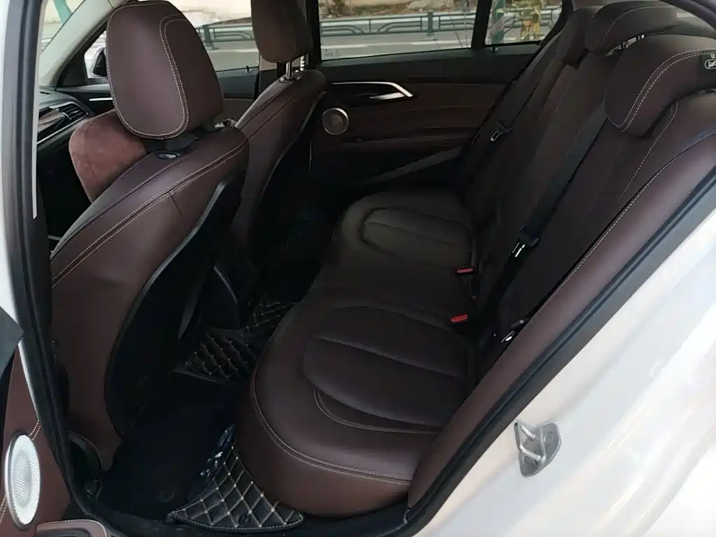 BMW 1 Series — фото 16