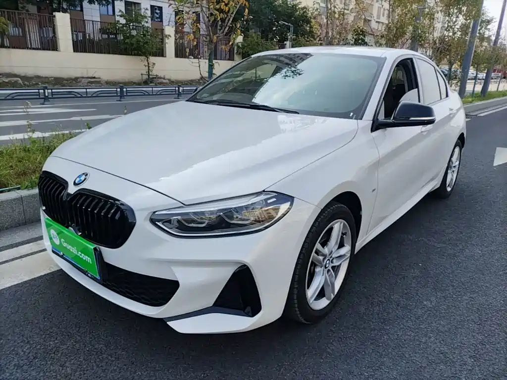 BMW 1 Series — фото 1