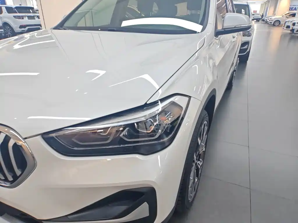 BMW X1 — фото 23