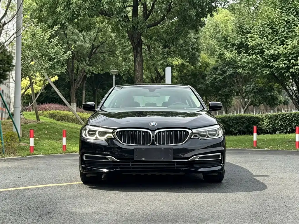 BMW 5 Series — фото 2