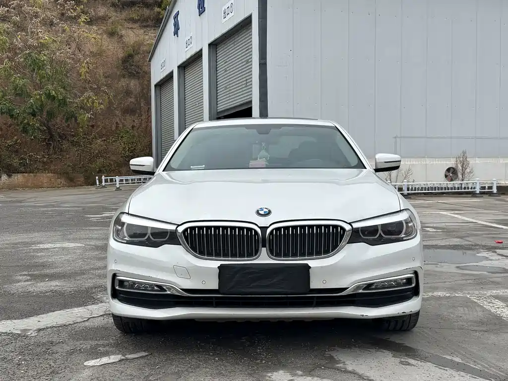 BMW 5 Series — фото 2